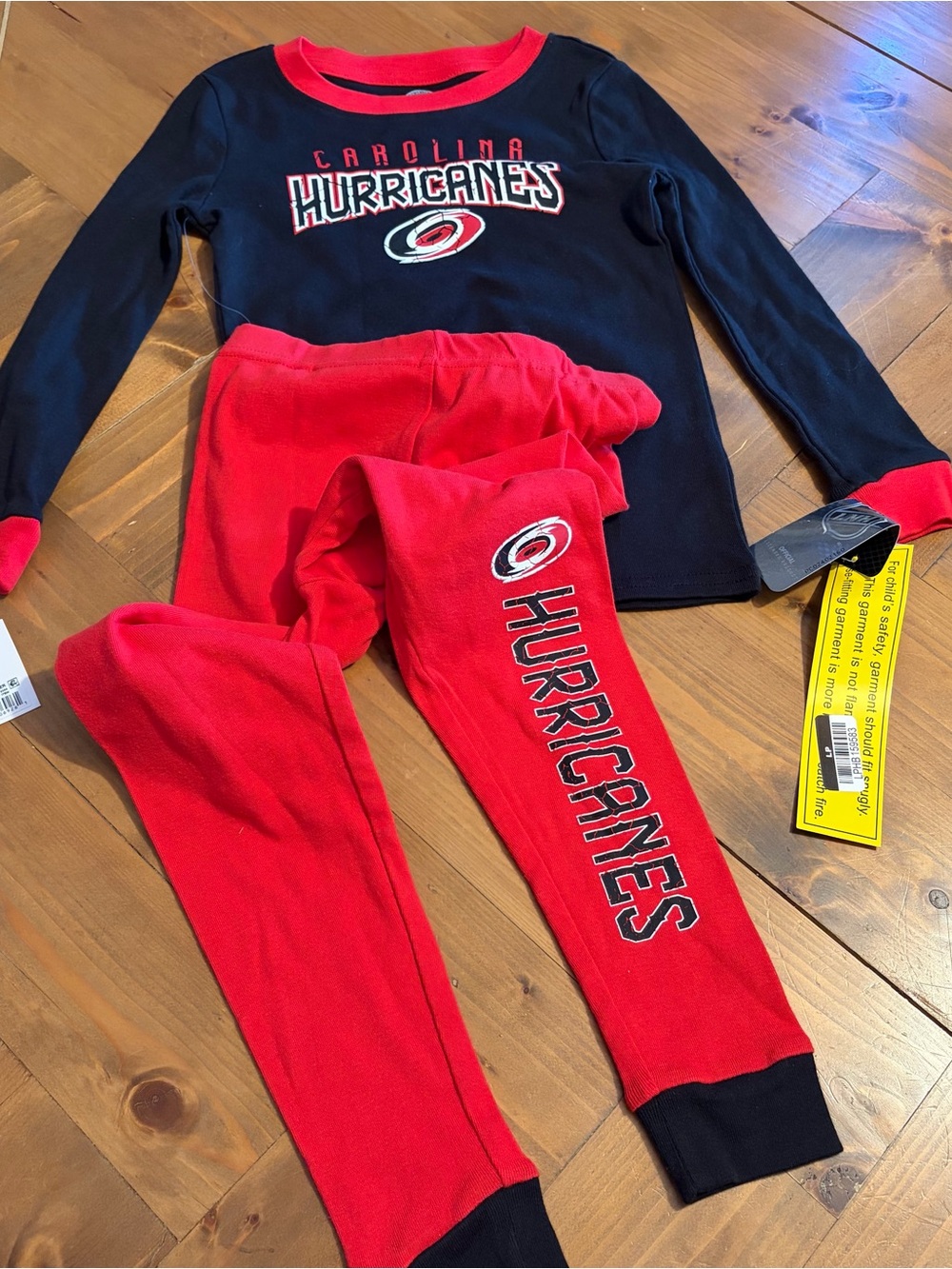NHL Carolina Hurricanes 4T Toddler Pajama Set Black / Red Kids